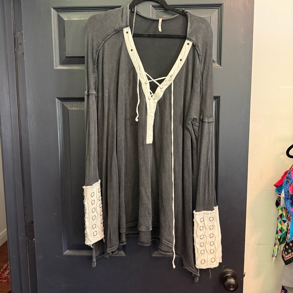 Free People Long Sleeve Lace Up Top, Sz M, GUC